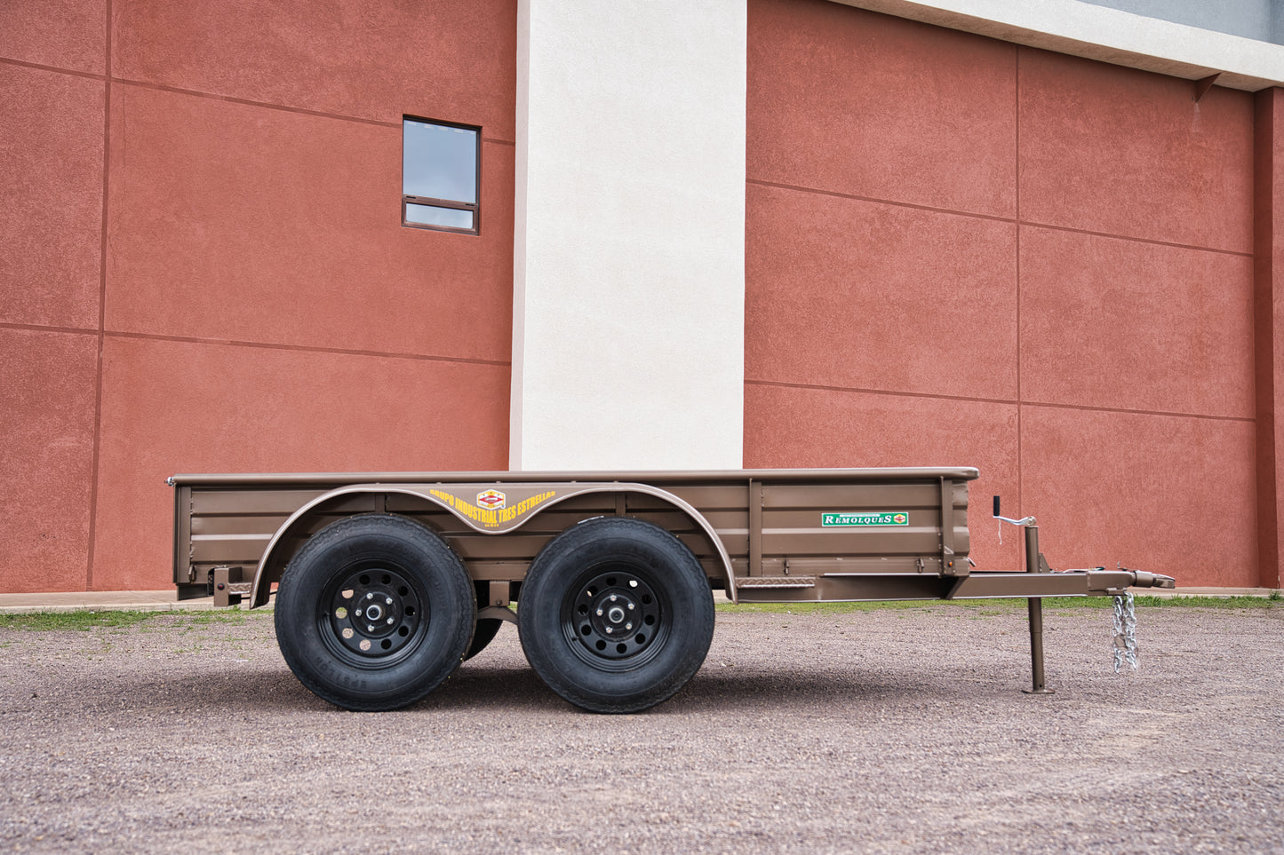 Cama baja de 3,000 kgs